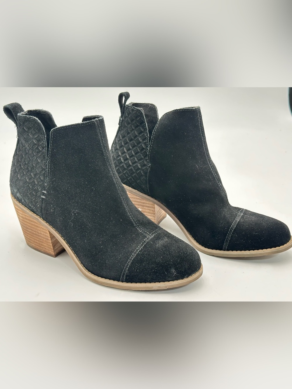 Tom’s Black Leather Suede Split Ankle Boot with Stacked Heel Size 8 Everly